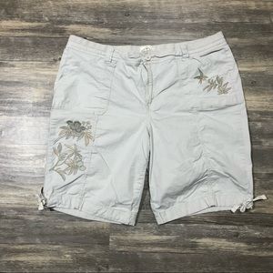 St. John’s Bay embroidered Bermuda shorts khaki 18